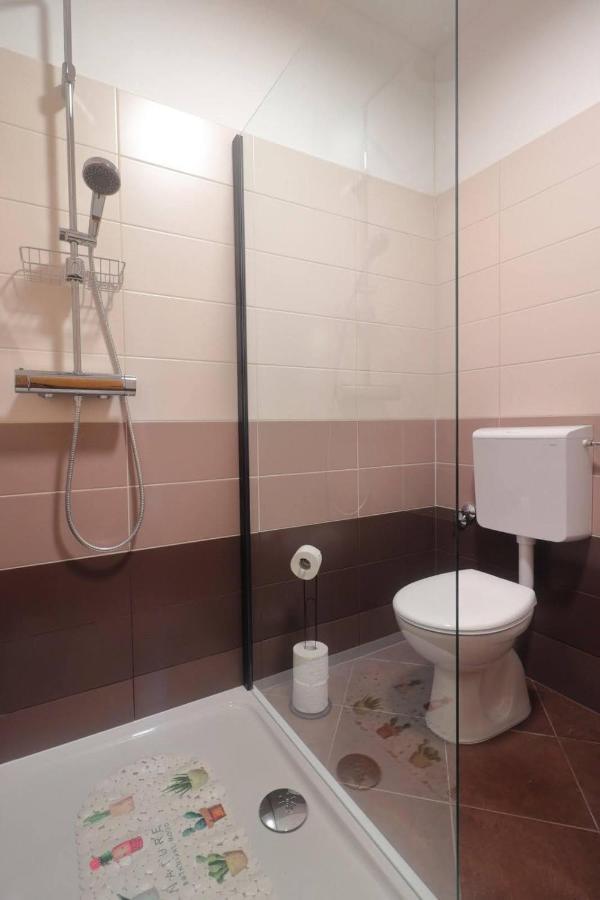 Apartman Studio Pesja Omišalj Exterior foto