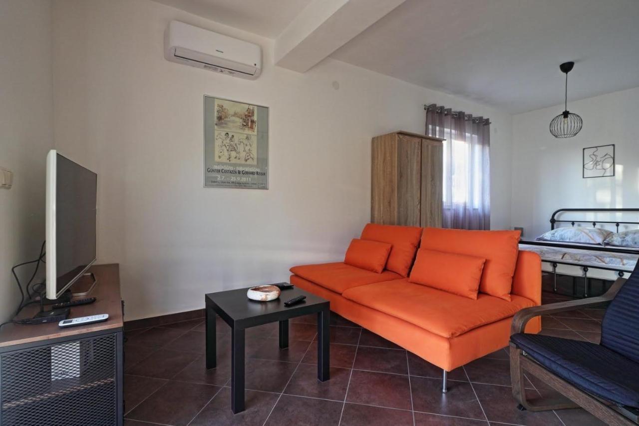 Apartman Studio Pesja Omišalj Exterior foto